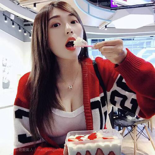 九游游戏中心-凯撒酋长主场气氛堪比欧洲豪门，球迷热情高涨，凯撒酋长球衣