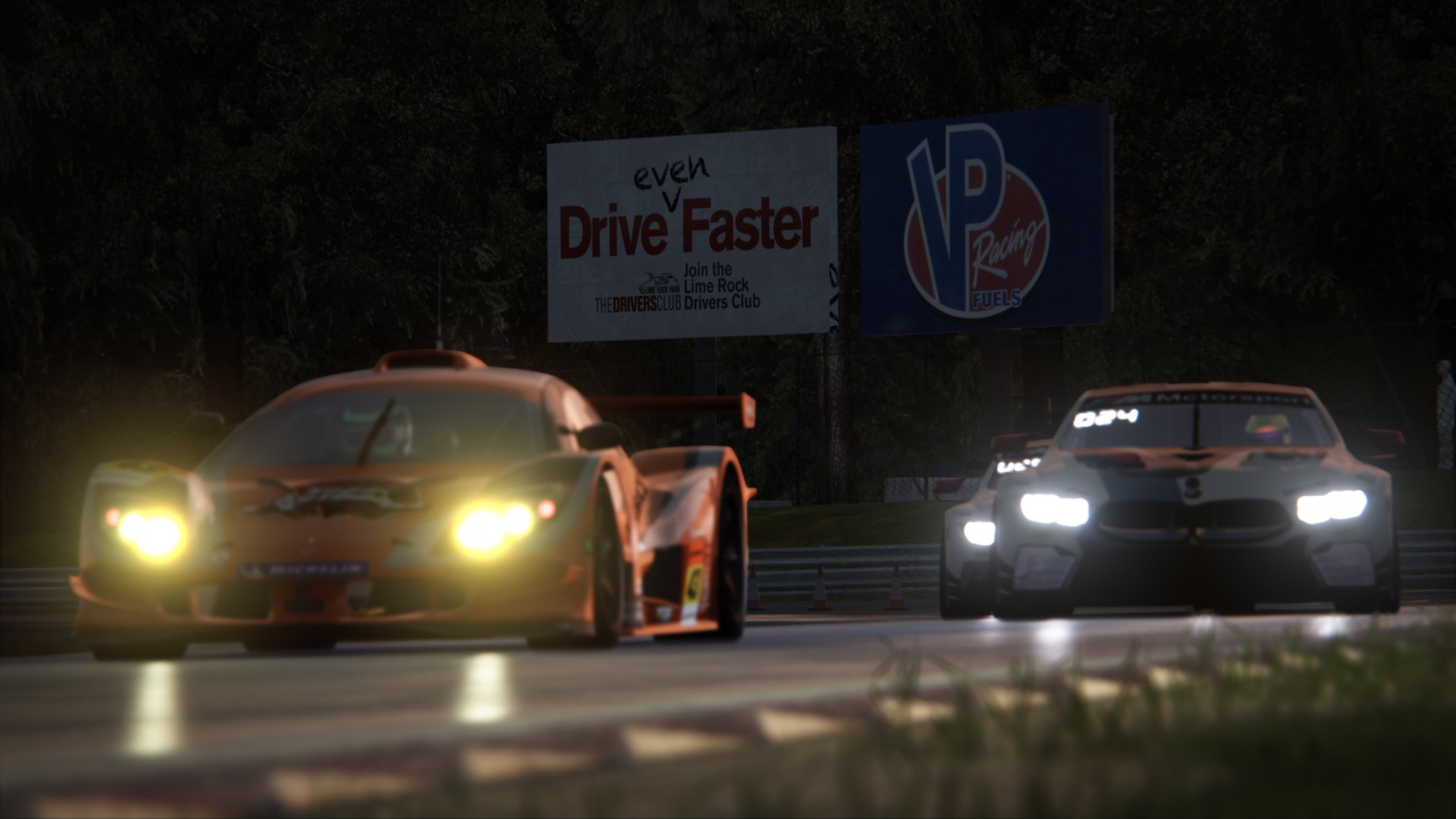 九游娱乐APP-球队气氛融洽，队员之间默契配合愈发默契，球队合作